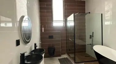 FULLY FURNISHED 5 BEDROOM FULLY DETACHED DUPLEX WITH BQ