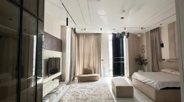 FULLY FURNISHED 5 BEDROOM FULLY DETACHED DUPLEX WITH BQ