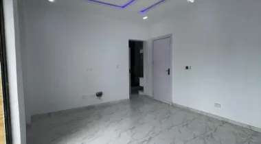 4 BEDROOM FULLY DETACHED DUPLEX WITH BQ and Pool
