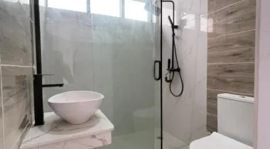4 BEDROOM FULLY DETACHED DUPLEX WITH BQ and Pool