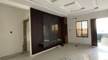 Spacious Fully serviced 2 bed apartment with equipped gym