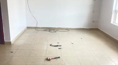 Mini flat downstairs - 3.8m |Negotiable 