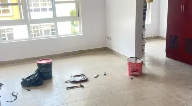 Mini flat downstairs - 3.8m |Negotiable 