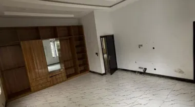 4 bedroom semi detached for rent