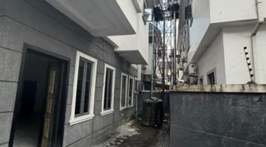 4 bedroom semi detached for rent