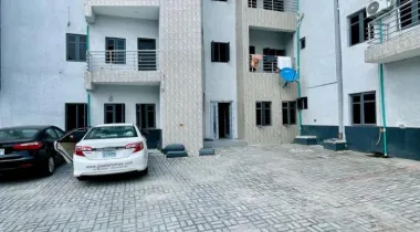 2 Bedroom Apartment on the ground floor with an open plan Kitchen.