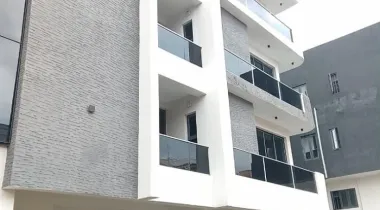 Newly built and Spacious  3 Bedroom apartment with elevator (3/2) floor available
