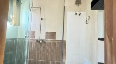 Luxurious Fully Serviced &amp; Fully Furnished 4 Bedroom Duplex (2 Floors) available for rent.