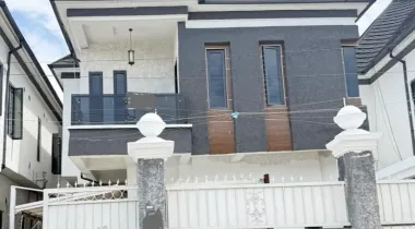 5 bedroom Detached duplex with Bq and Security house.