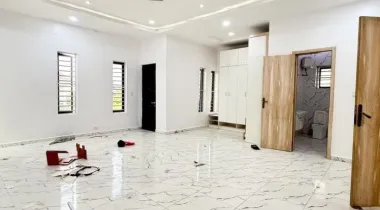 5 bedroom Detached duplex with Bq and Security house.