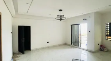 2 bedroom flat apartment Available  Rent: 8m