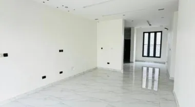 fully serviced 2 bedroom flat. Ologolo, lekki.