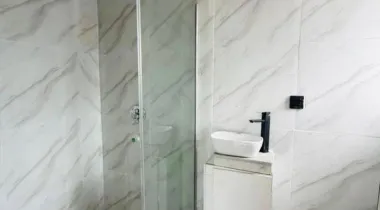 fully serviced 2 bedroom flat. Ologolo, lekki.
