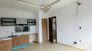 2 Bedroom Apartment with Swimming pool, Elevator and Gym