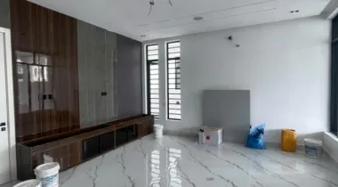 Luxurious 5 bedroom fully detached with bq and swimming pool