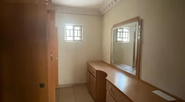 4 bedroom duplex with no BQ