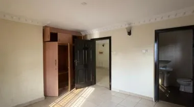 4 bedroom duplex with no BQ