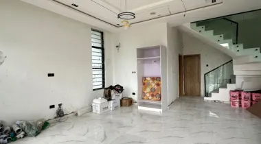 5 bedroom Fully detached duplex with BQ,