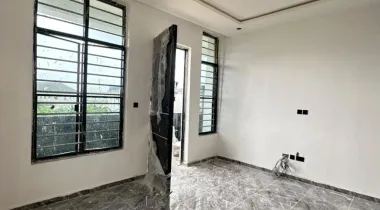 5 bedroom Fully detached duplex with BQ,
