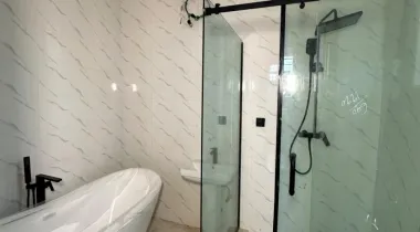 5 bedroom Fully detached duplex with BQ,
