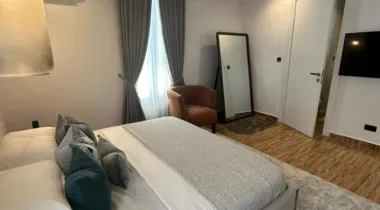2 Bedroom Apartment with PS5 on Renta