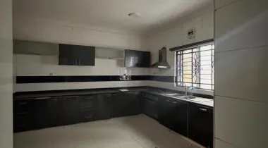 TO LET || Well maintained 4 bedroom terrace with bq and swimming pool  Location : ONIRU / VICTORIA ISLAND