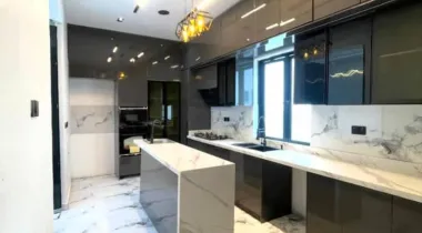 LUXURY 5BEDROOM FULLY DETACHED DUPLEX FOR SALE.