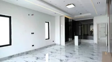 LUXURY 5BEDROOM FULLY DETACHED DUPLEX FOR SALE.