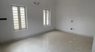 5 bedrooms with bq and swimming pool