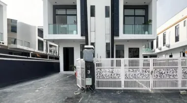 🔑🔑 4Bedrooms Semi-Detached Duplex  for Sale!!