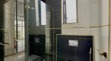 5 Bedroom Fully Detached Duplex