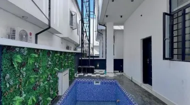 5 BEDROOM FULLY DETACHED DUPLEX WITH SWIMMING POOL AT CHEVRON LEKKI