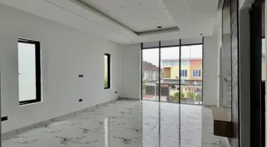 5 Bedroom Fully Detached Duplex