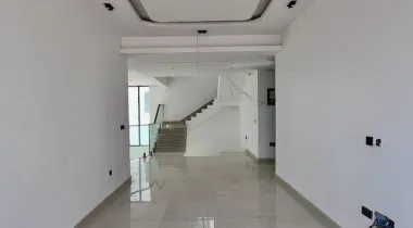 5 Bedroom Fully Detached Duplex