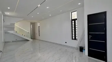 IKOTA LEKKI | 5 BED | N300M 5 BEDROOM FULLY DETACHED HOME WITH SWIMMING POOL FOR SALE