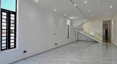 IKOTA LEKKI | 5 BED | N300M 5 BEDROOM FULLY DETACHED HOME WITH SWIMMING POOL FOR SALE