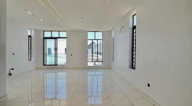 IKOTA LEKKI | 5 BED | N300M 5 BEDROOM FULLY DETACHED HOME WITH SWIMMING POOL FOR SALE