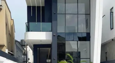 AJAH LAGOS | 5 BED | N300M 5 BEDOOM FULLY DETACHED HOME WITH SWIMMING POOL, WET &amp; DRY KITCHEN, GYM ROOM , SPACIOUS PARKING LOT( 4 CARS ) FOR SALE