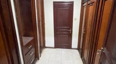 Large studio apartment with personal kitchen ( 24hrs light and clean running water