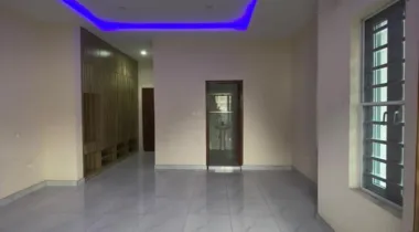 4 bedroom semi-detached duplex
