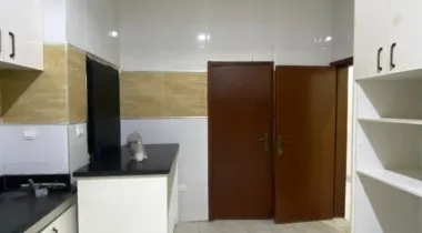 4 bedroom semi-detached duplex