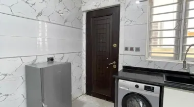 4BEDROOM  SEMI DETACHED DUPLEX FOR RENT .
