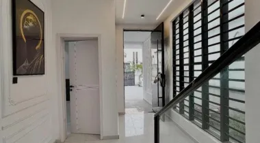 CHEVRON TOLL GATE LEKKI | N480M 5 BEDROOM FULLY DETACHED HOME WITH SWIMMING POOL, GYM ROOM, AMPLE PARKING SPACE FOR SALE