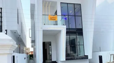 📍AJAH LAGOS | 5 BED | N280M 5 BEDROOM FULLY DETACHED HOME WITH SWIMMING POOL, WET &amp; DRY KITCHEN FOR SALE