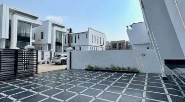 📍AJAH LAGOS | 5 BED | N280M 5 BEDROOM FULLY DETACHED HOME WITH SWIMMING POOL, WET &amp; DRY KITCHEN FOR SALE