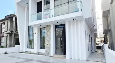 5-BEDROOM FULLY DETACHED LUXURY DUPLEX
