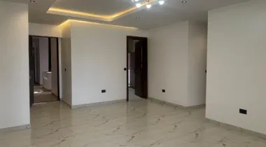 LUX 2BDR APARTMENT + BOYS QUARTERS +  ELEVATOR + SWIMMING POOL  + AMPLE PARKING IN A WELL SECURED AND  CALM  ESTATE IN ONIRU - VICTORIA ISLAND  - LAGOS.
