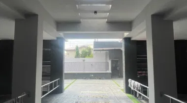 LUX 2BDR APARTMENT + BOYS QUARTERS +  ELEVATOR + SWIMMING POOL  + AMPLE PARKING IN A WELL SECURED AND  CALM  ESTATE IN ONIRU - VICTORIA ISLAND  - LAGOS.