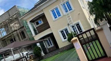 5 bedroom fully detached duplex  With an attached bungalow bq (a room &amp; parlor ) at the back 