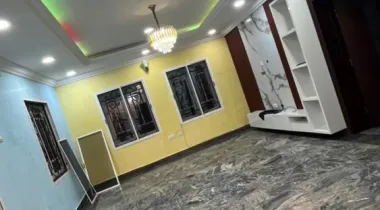 5 bedroom fully detached duplex  With an attached bungalow bq (a room &amp; parlor ) at the back 